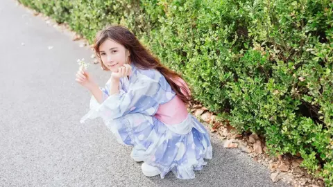 黄泽锋58岁妻子生二胎