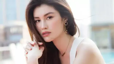 运20机长带英雄回家