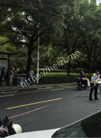 早高峰天泉路交通隐患