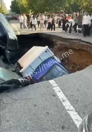 城市塌陷救援过程