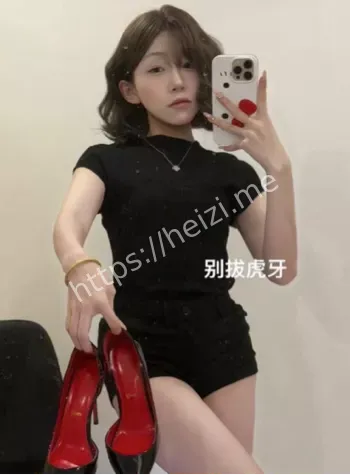 清纯形象翻车事件