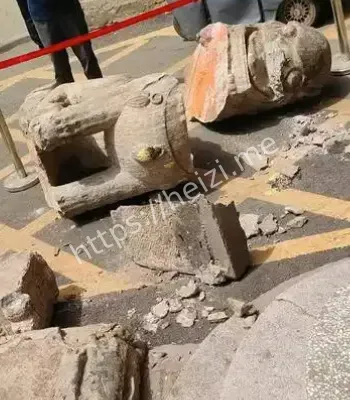 石牌坊倒塌现场复盘