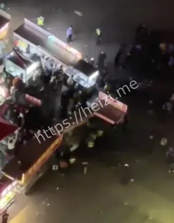 夜市城管摊贩冲突