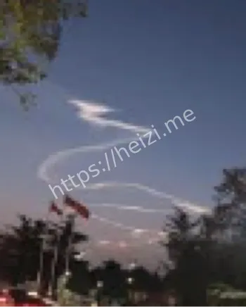 河北石家庄保定天空火箭轨迹异像