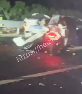 网友目击亲述车祸