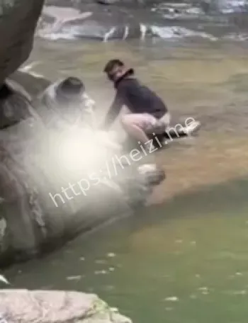 大学生徒步坠崖救援细节