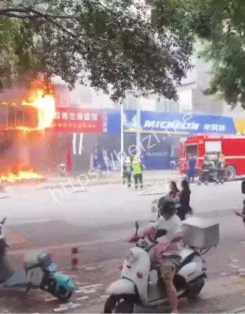 10月14日商铺起火