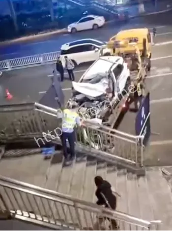 网约车疲劳驾驶司机双腿断裂