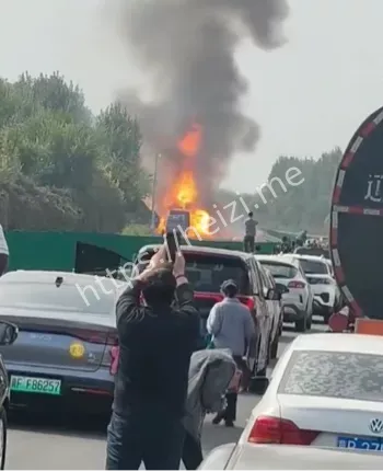 G1京哈高速爆炸事故视频