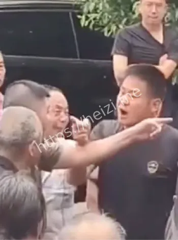 株洲盘龙世纪城风荷苑小区冲突