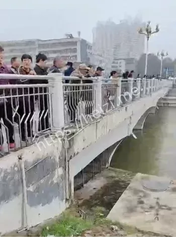 13岁初二女孩轻生