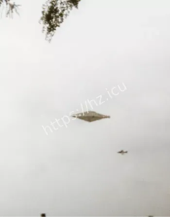 钻石形不明飞行物