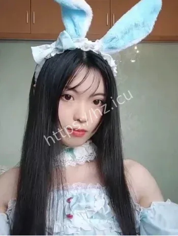 蛇信子清纯人设崩塌