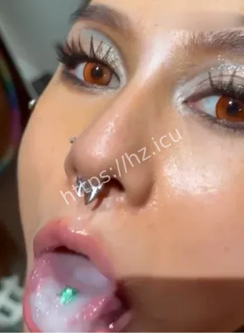 抖音清纯形象崩塌最新瓜